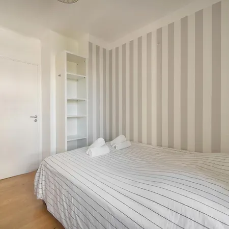 Frgk 2br Cirodde Terrace Quiet Center Ac Ultra Fast Wi-fi Appartement