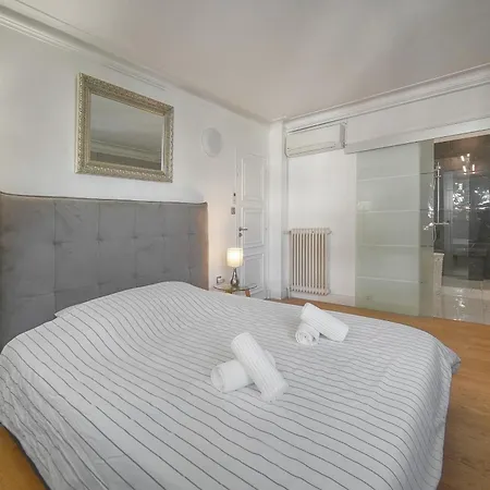アパート Frgk 2br Cirodde Terrace Quiet Center Ac Ultra Fast Wi-fi カンヌ