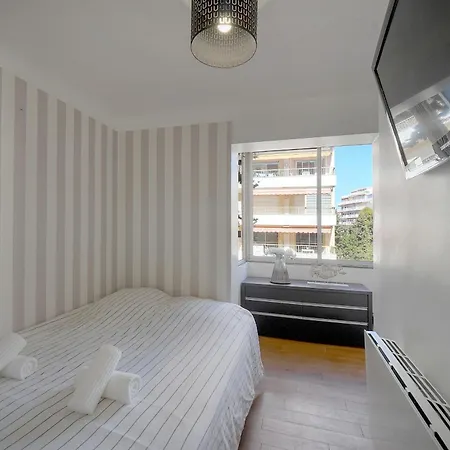 アパート Frgk 2br Cirodde Terrace Quiet Center Ac Ultra Fast Wi-fi カンヌ
